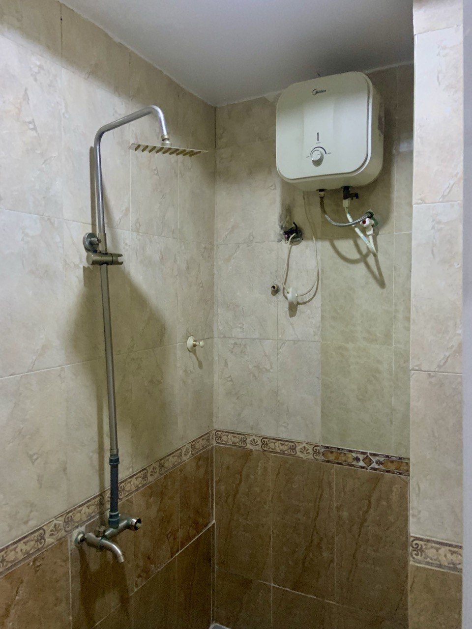 Executive Suite Image 1