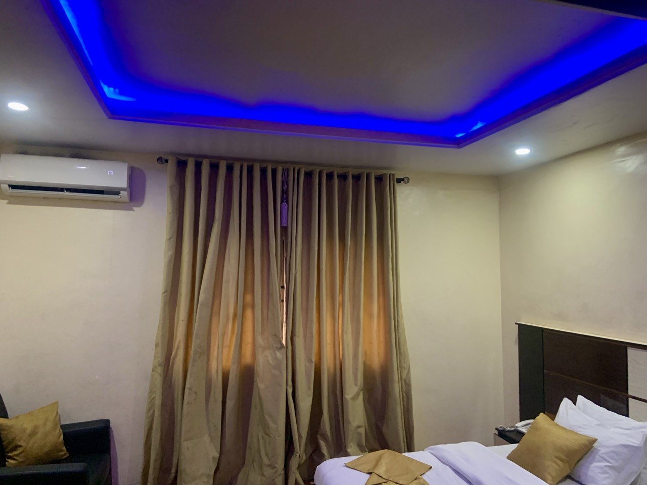 Executive Suite Image 1