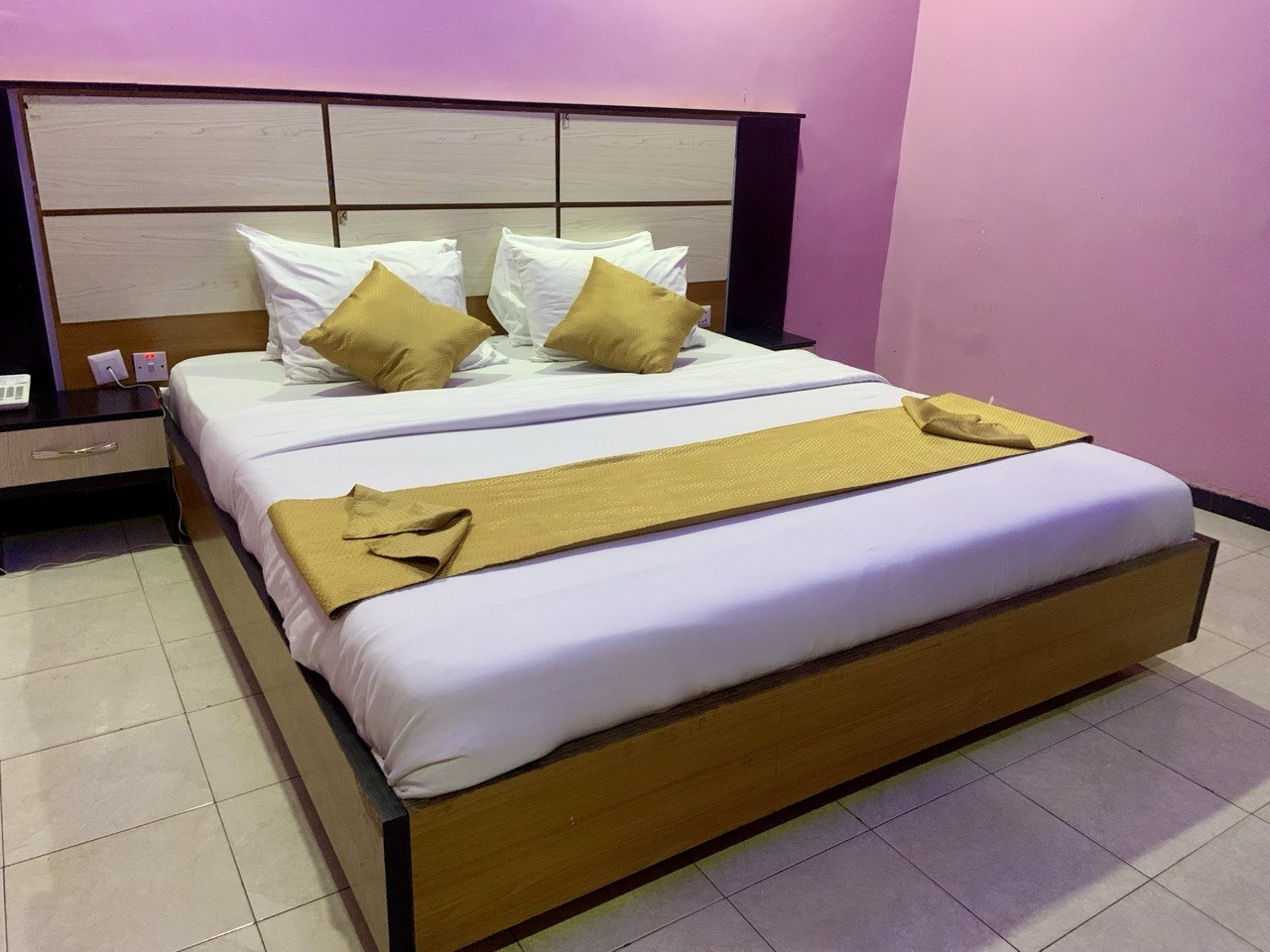 Super-Executive Room